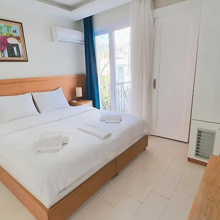 Midilli Hotel *