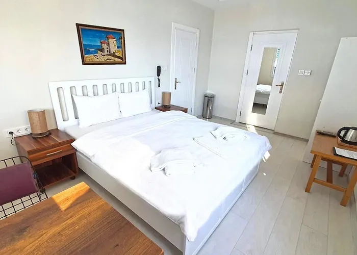 Hotel Midilli *