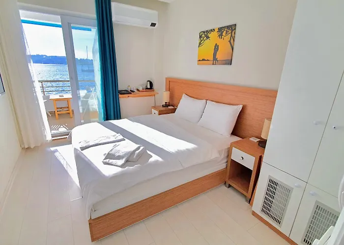 Hotel Midilli *